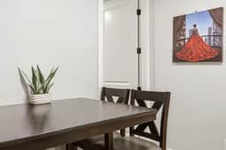 Cozy Suite 1 Bed 1Bath Inner City 10 Min To DT - Image 4