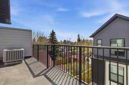 Beautiful 3BR Getaway in Trendy NW Calgary - Image 5