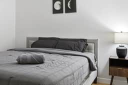 Charming 1-Bedroom Close to Transit & Downtown - Image 5