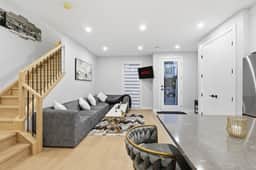 Modern 3BR City Getaway And Bright & Spacious - Image 2