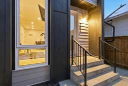 10 Minutes To Downtown 3 Bed 2.5 Bath Town House - Image 2