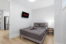 Modern 1BR Suite | Near SAIT & Downtown | Parking - Image 2