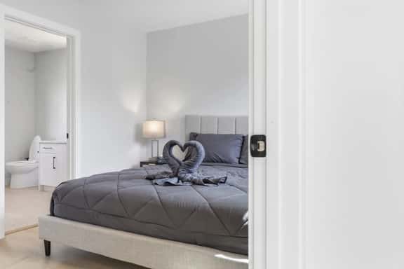 Stylish Family Home • 3BR + 2.5 Bath • NW Calgary - Image 1