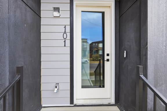 Modern 3BR City Getaway And Bright & Spacious - Image 4