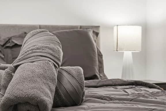 Modern 1BR Suite | Near SAIT & Downtown | Parking - Image 5
