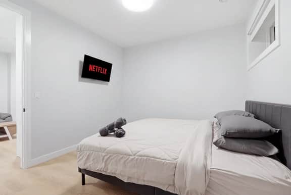 Bright & Cozy 1BR | Your Home Away From Home - Image 5