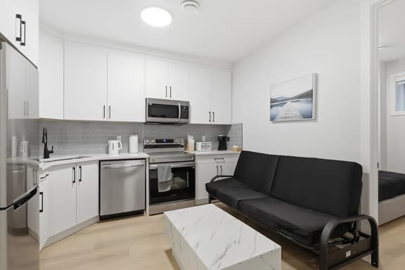 Private 1 Bedroom Retreat | Self Check-In - Image 1