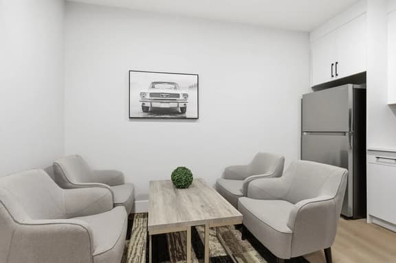 Cozy Downtown Calgary Hideaway - Image 1